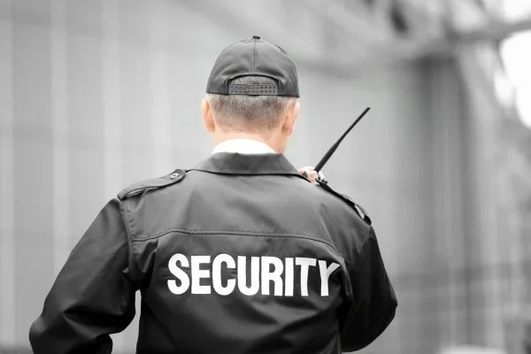 security-guard-1-qrny18ygo5d4huj92t9b0o8rawrnm39oqh63oaxork